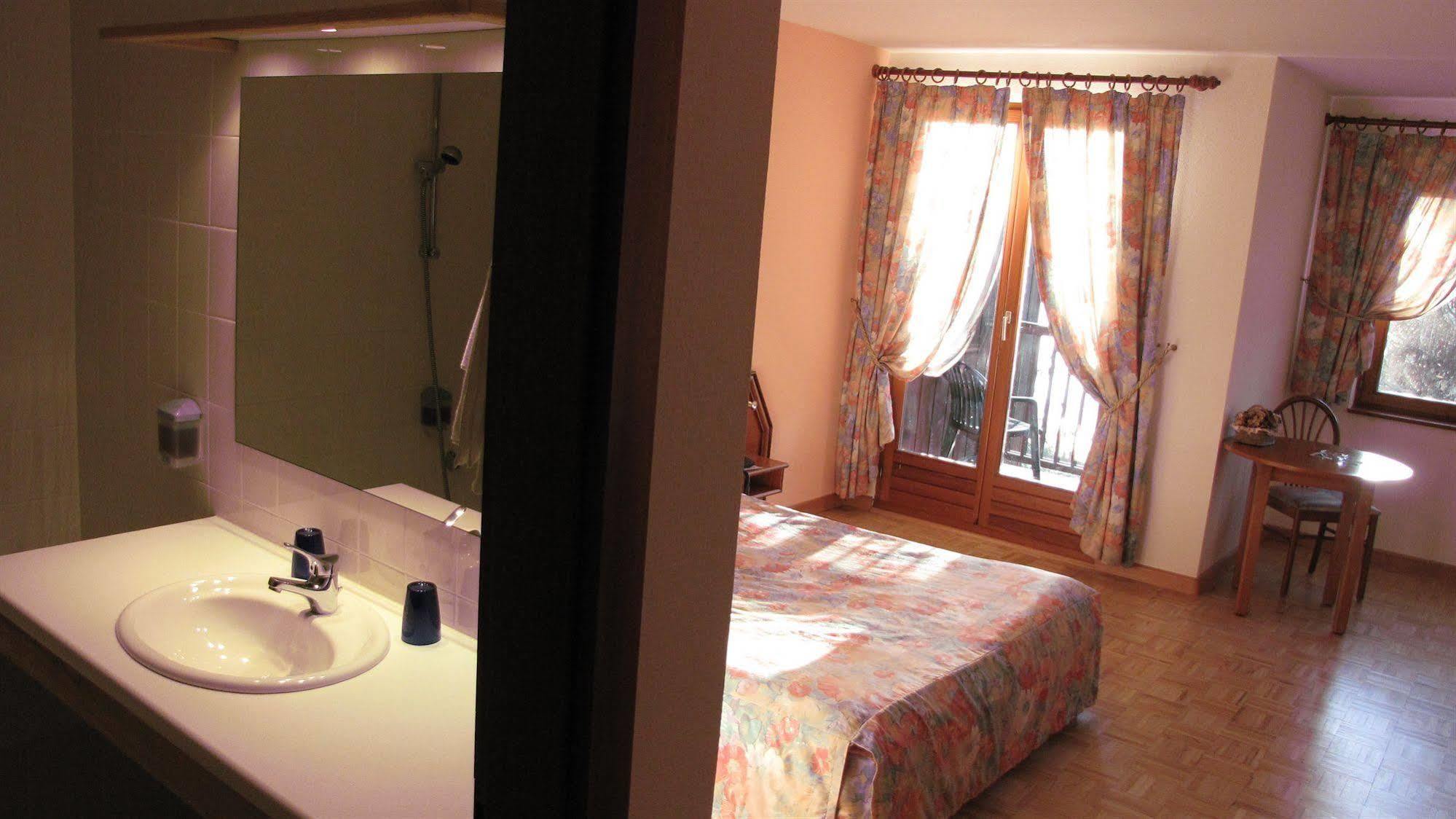 Hotel Le Caballin Vogelgrun Экстерьер фото